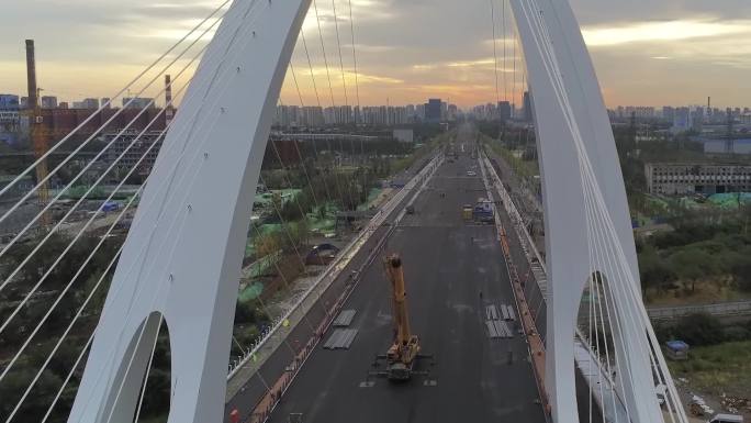 航拍即将开通的新首钢大桥