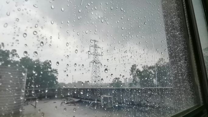 【原创】下雨的窗外雷雨暴雨天气