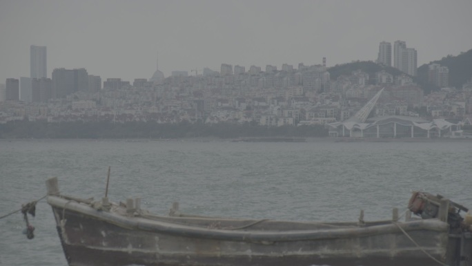 海边海水浪花海面波涛汹涌晴空万