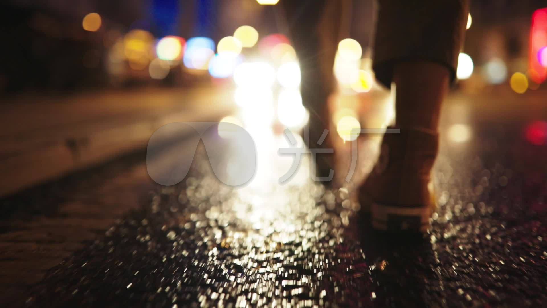 Lovepik- صورة JPG-501119713 id صورة فوتوغرافية بحث - صور فتاة وحيدة تمشي في الليل
