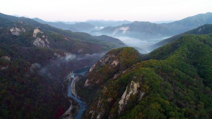 秋季水墨画效果山水