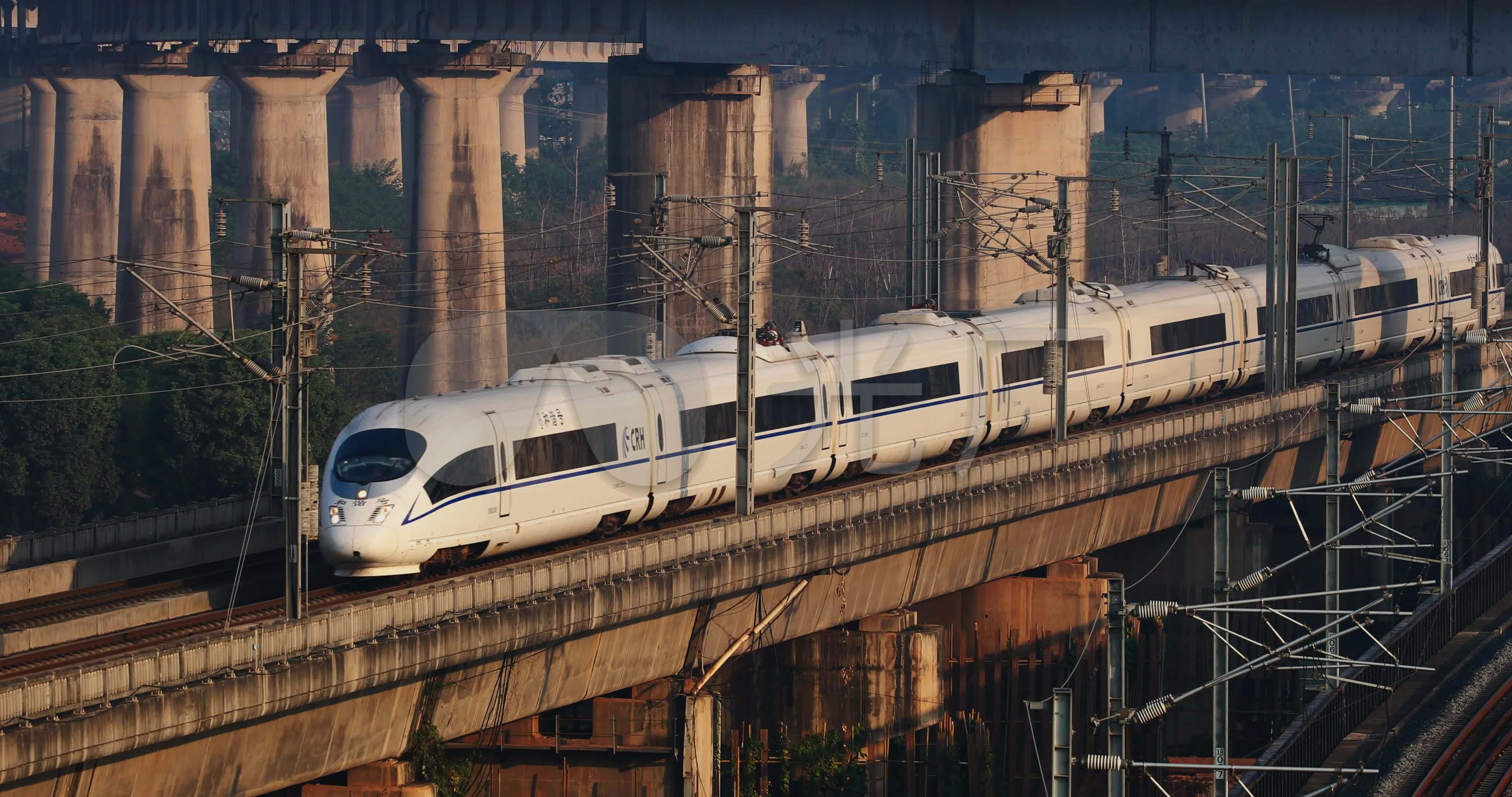 浙江温州市域铁路S1线首列动车组在中车四方下线-中国网