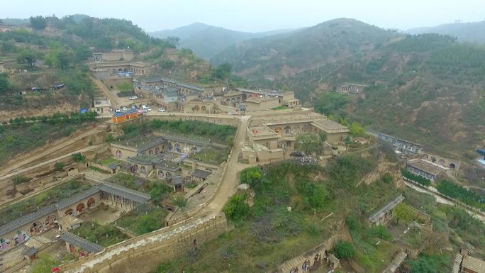 DJI_0027航拍黄土高原农村居住窑洞