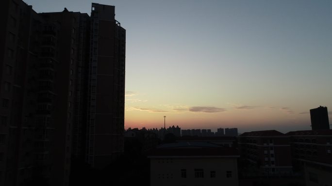 航拍城市夕阳