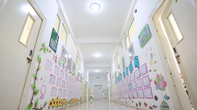 学校教室走廊环境布置