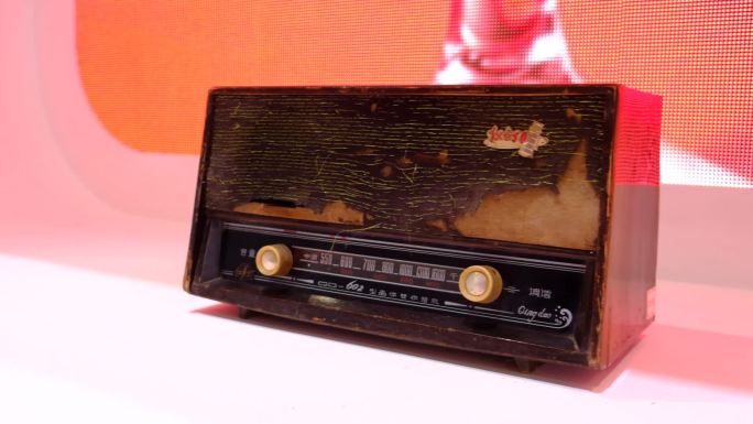 老式收音机调频收音机收音机老式电视