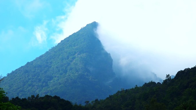 海南鹦哥岭山脉延时