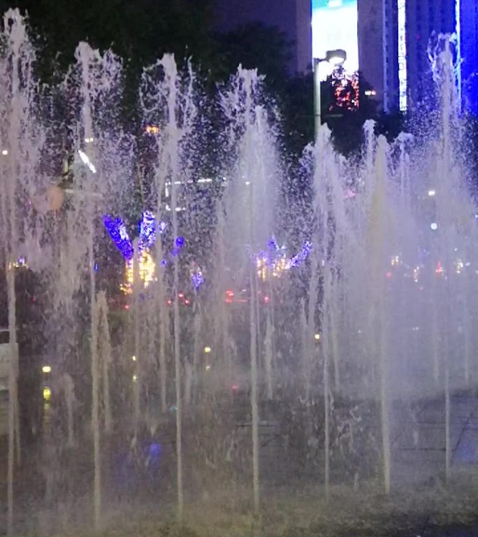 广场喷泉夜景慢镜头