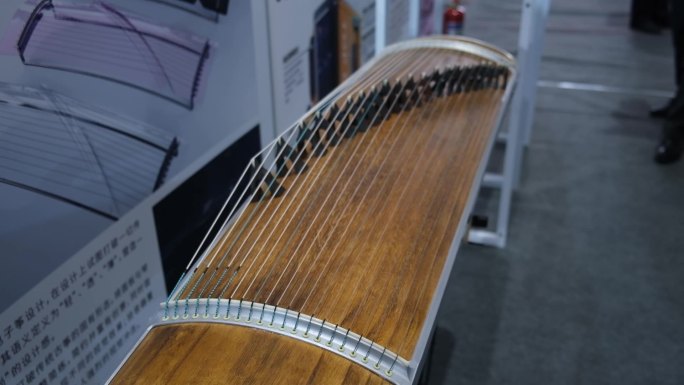 展出的创新电子古筝创新