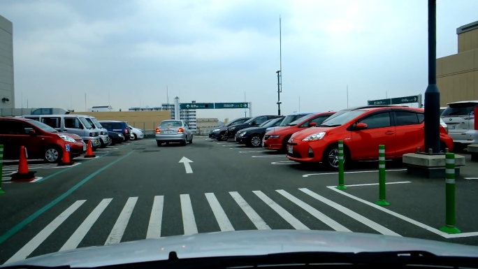 日本马路停车场