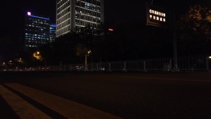 【原创】夜晚公交车站延时摄影