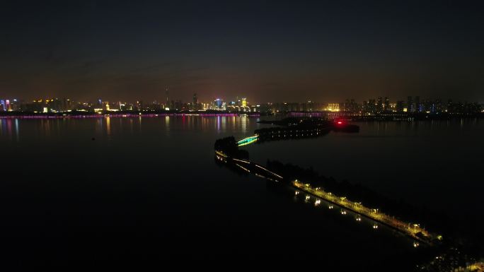 航拍4k武汉夜景东湖绿道夜景