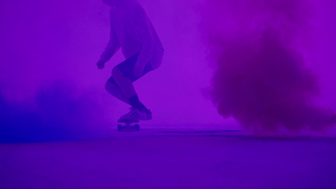 唯美极限运动滑板运动艺术结合彩色粉末飞溅