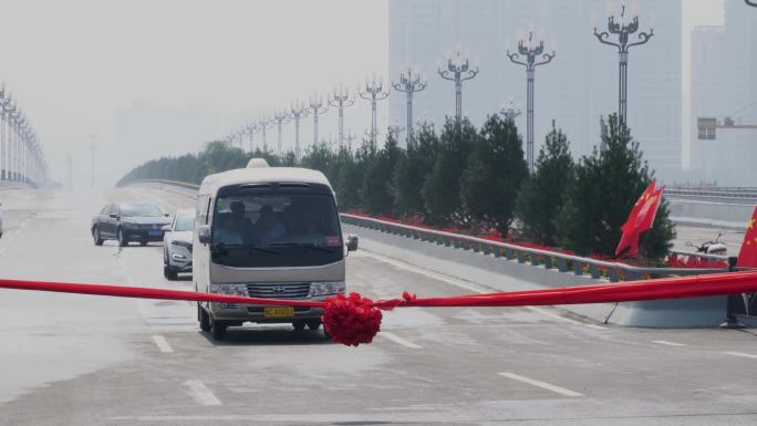 4K-城市建设-新路通车