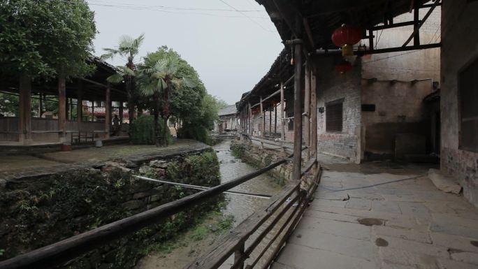 雨中的湖南岳阳张谷英村一组