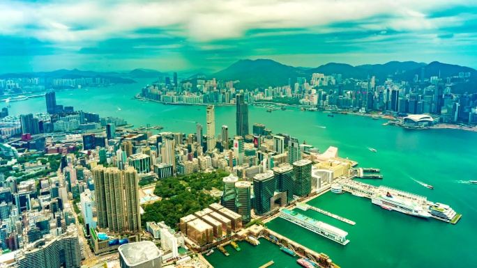 维多利亚港边的香港海港城