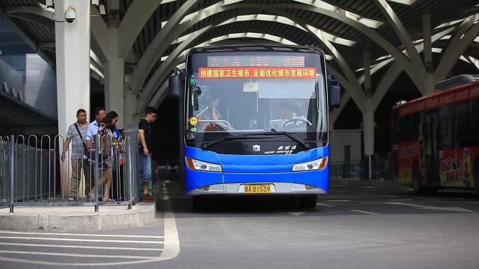 交通枢纽公交车站