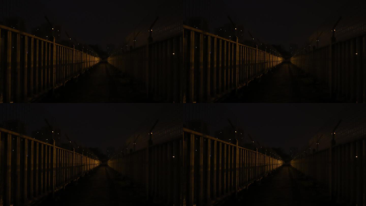 监狱上空的天桥深夜延时摄影