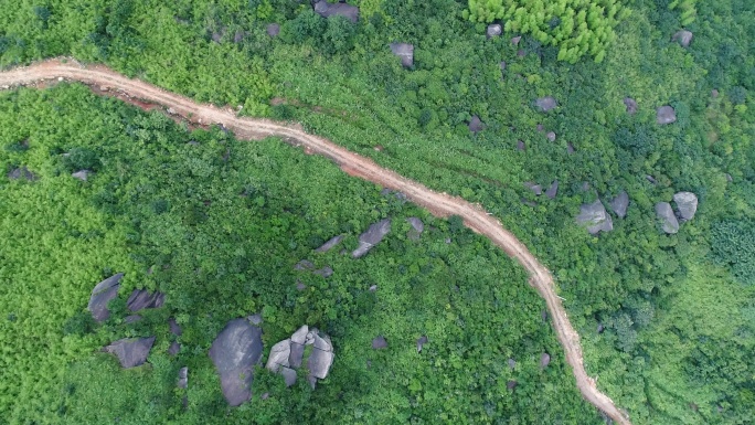 航拍山间小道、山路