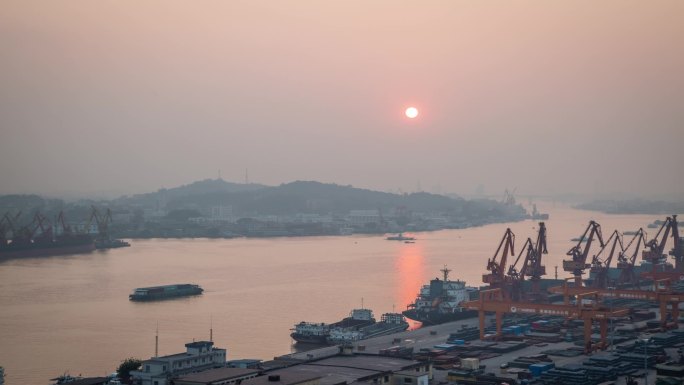 广州黄埔港口间隔拍摄日落