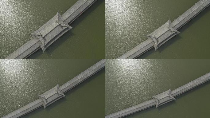 4K航拍城区水系桥梁廊桥游人