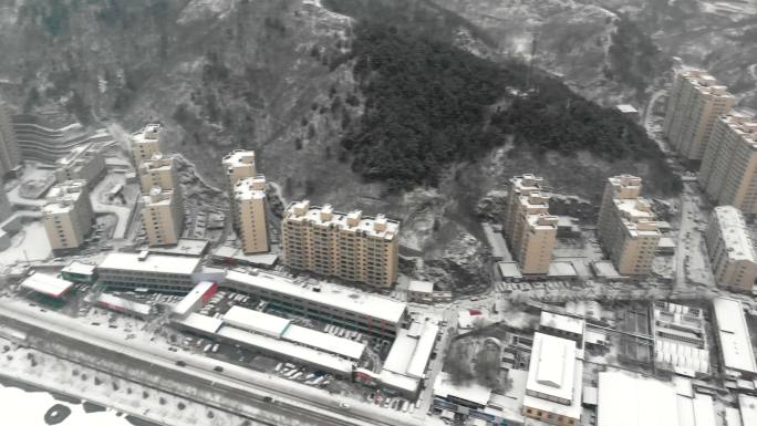 雪中的城市
