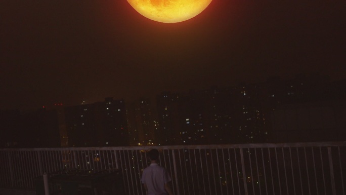 血月月亮圆月大城市高楼大厦十五