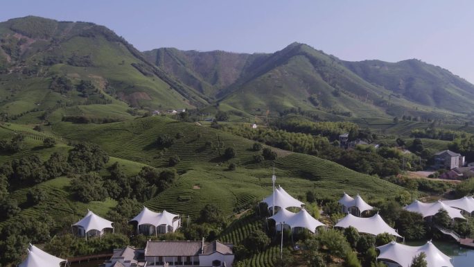 山峦群山航拍大场景度假村民宿