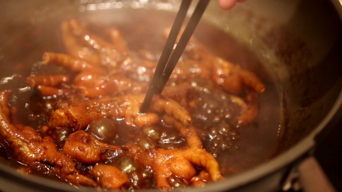 肉蟹煲卤鸡爪凤爪蟹肉煲鸡爪高汤