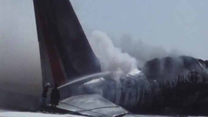 中华航空波音707飞机坠毁
