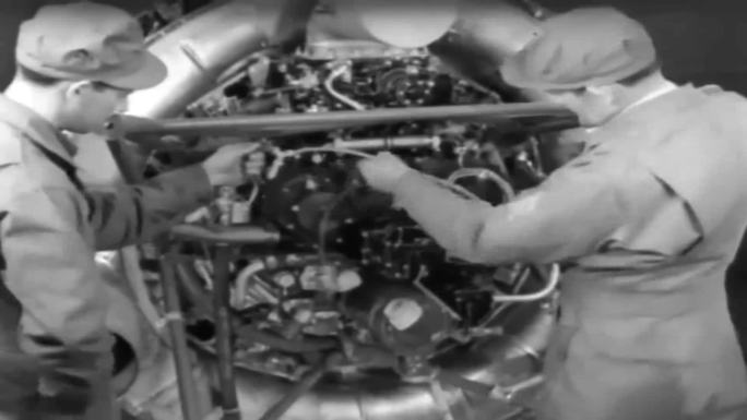 40年代维修飞机发动机