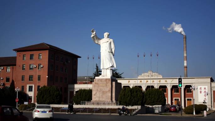 4K延时-中国一拖毛泽东雕塑（大景）