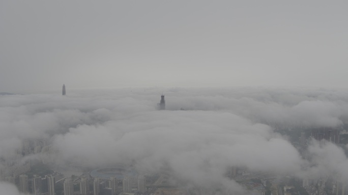 深圳航拍平流雾平安金融中心远景
