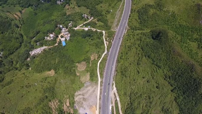 山区高速公路航拍