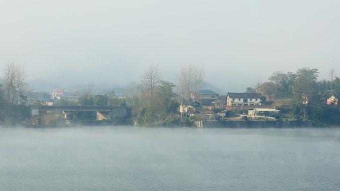 4K山村河边晨雾流动