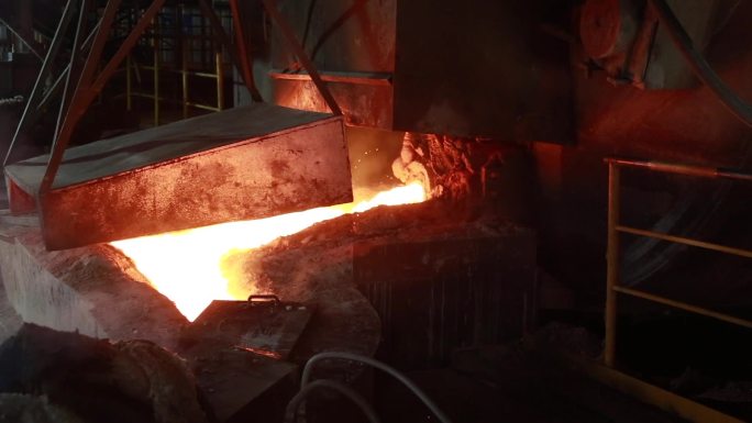 工厂黄金冶炼冶金铸金过程