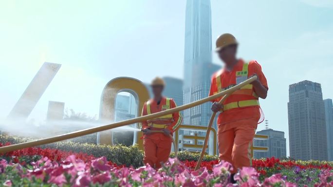 慢动作视频深圳市福田区环卫工人在大中华