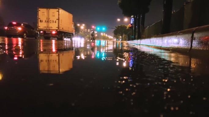 雨夜视屏素材