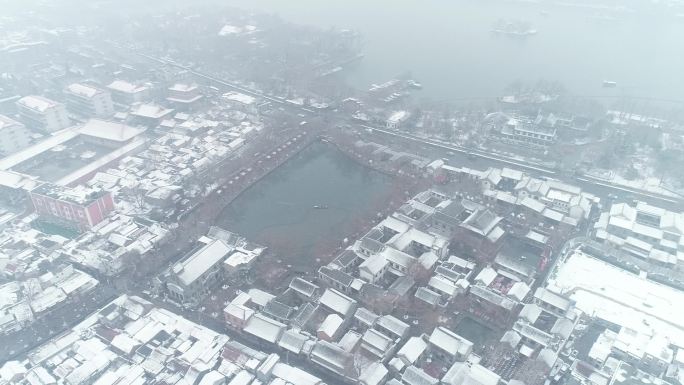 百花洲大明湖雪景全景航拍