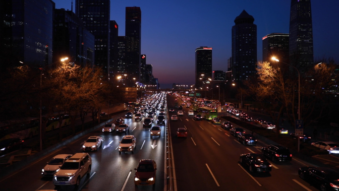 北京车流夜景夜间开车