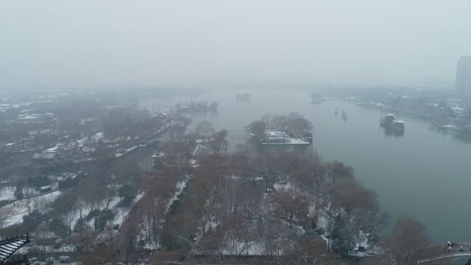 大明湖鹊华楼雪景实拍素材