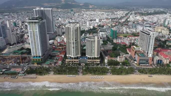 航拍越南芽庄泥浆浴海浪海景