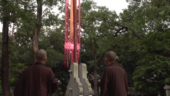 广州光孝寺祖堂幡动