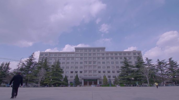 山东财经大学蓝天白云延时