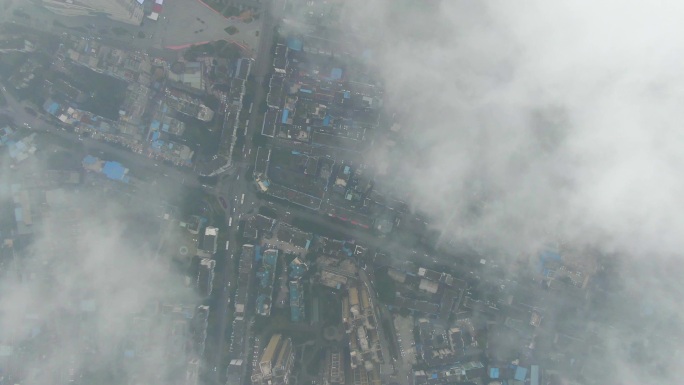4K城市升空穿入云层云海原始未调色素材