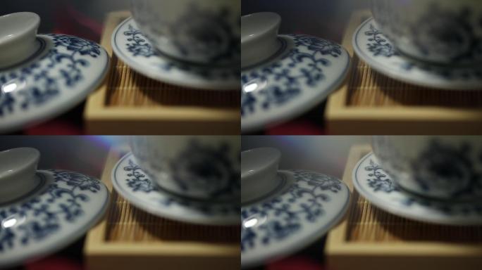 青花瓷盖碗