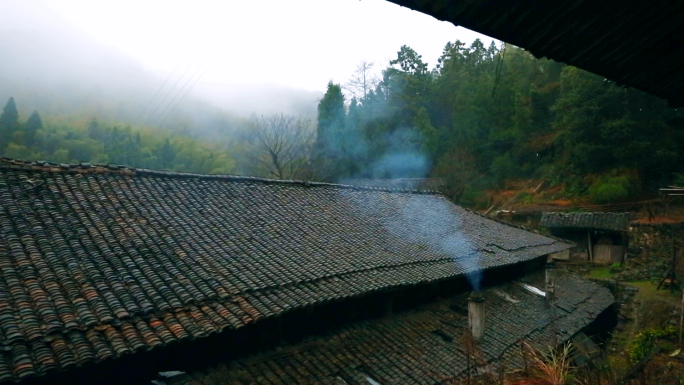 农村炊烟袅袅 雨后农村
