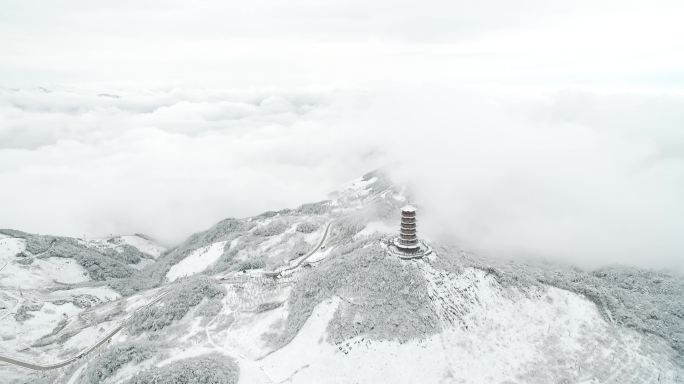 达州巴山大峡谷状元塔罗盘顶