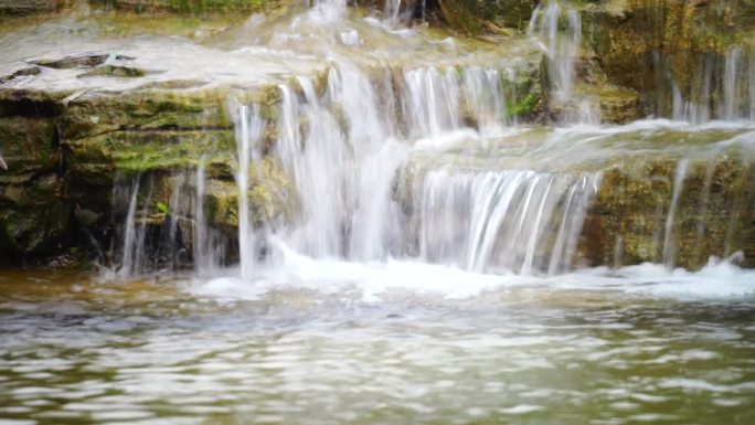 潺潺流水