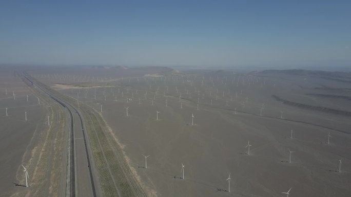 新疆乌鲁木齐航拍大风车沙漠